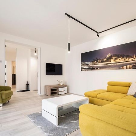 Divat Apartments - Central Smart Homes Győr Exterior foto