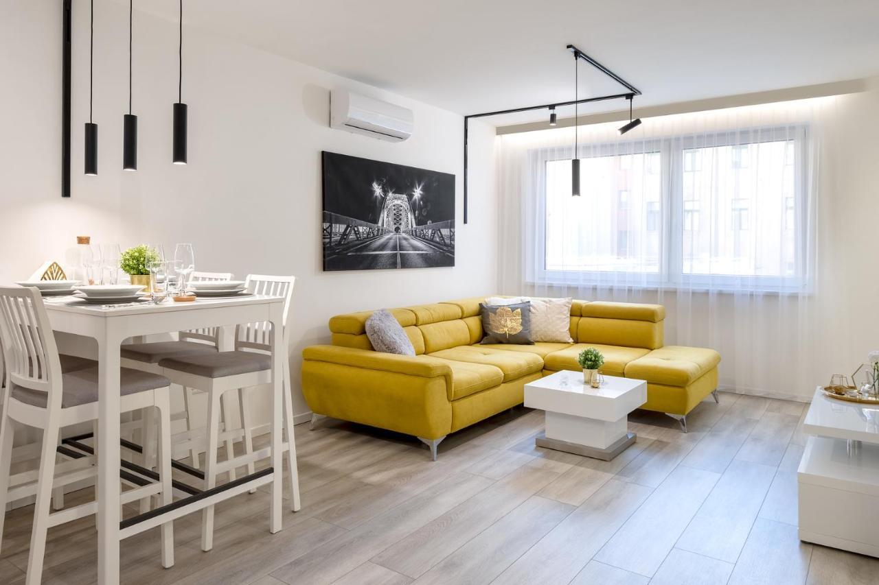 Divat Apartments - Central Smart Homes Győr Exterior foto